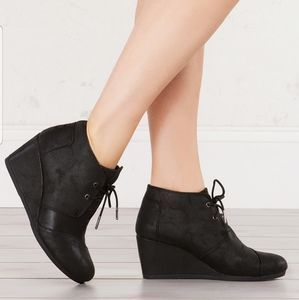 TOMS Booties